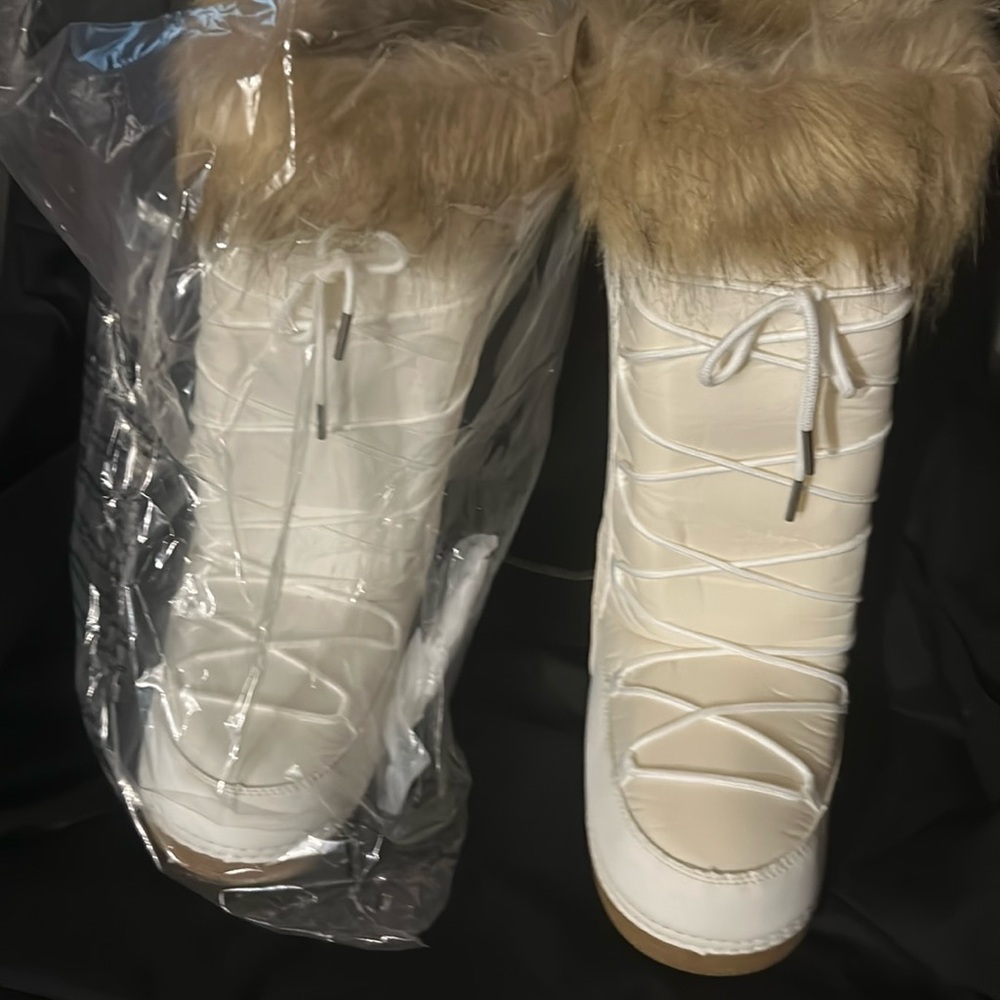 Just fab white lace up boots